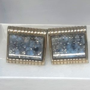 Cufflinks